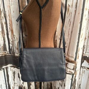 Tignanello navy blue leather women’s adjustable strap shoulder bag